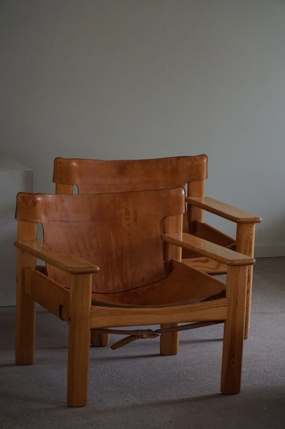 Set_of_2_Art_Deco_Easy_Chairs_in_Rosa_Velour,_Swedish_Carbinetmaker,_1940s