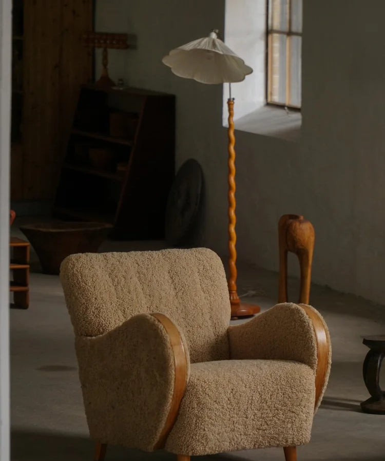 Set_of_2_Art_Deco_Lounge_Chairs_in_Elm_and_Shearling_Lambswool,_1930s