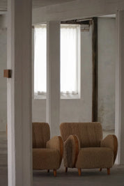 Set_of_2_Art_Deco_Lounge_Chairs_in_Elm_and_Shearling_Lambswool,_1930s