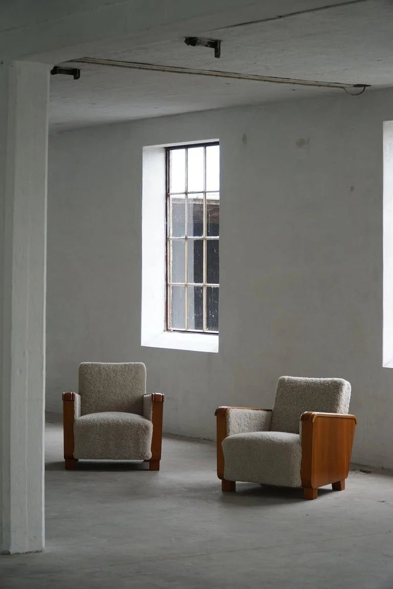 Set_of_2_Art_Deco_Lounge_Chairs_in_Elm_&_Lambswool_in_Swedish_Grace,_1930s