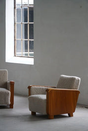 Set_of_2_Art_Deco_Lounge_Chairs_in_Elm_&_Lambswool_in_Swedish_Grace,_1930s