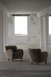 Set_of_2_Art_Deco_Lounge_Chairs_in_Lambswool_and_Birch,_1930s