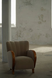 Set_of_2_Art_Deco_Lounge_Chairs_in_Mohair_and_Elm,_1930s