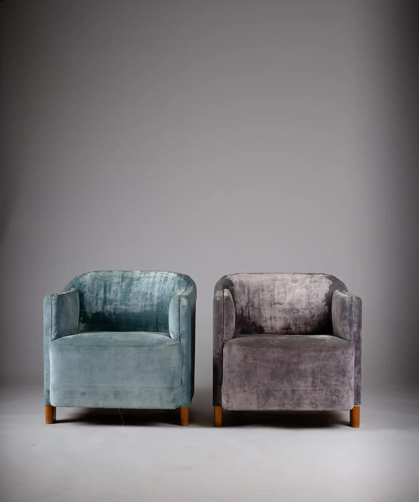 Set_of_2_ASKO_Model_217_“Continent”_Finnish_Lounge_Chairs,_1930s,_Finland