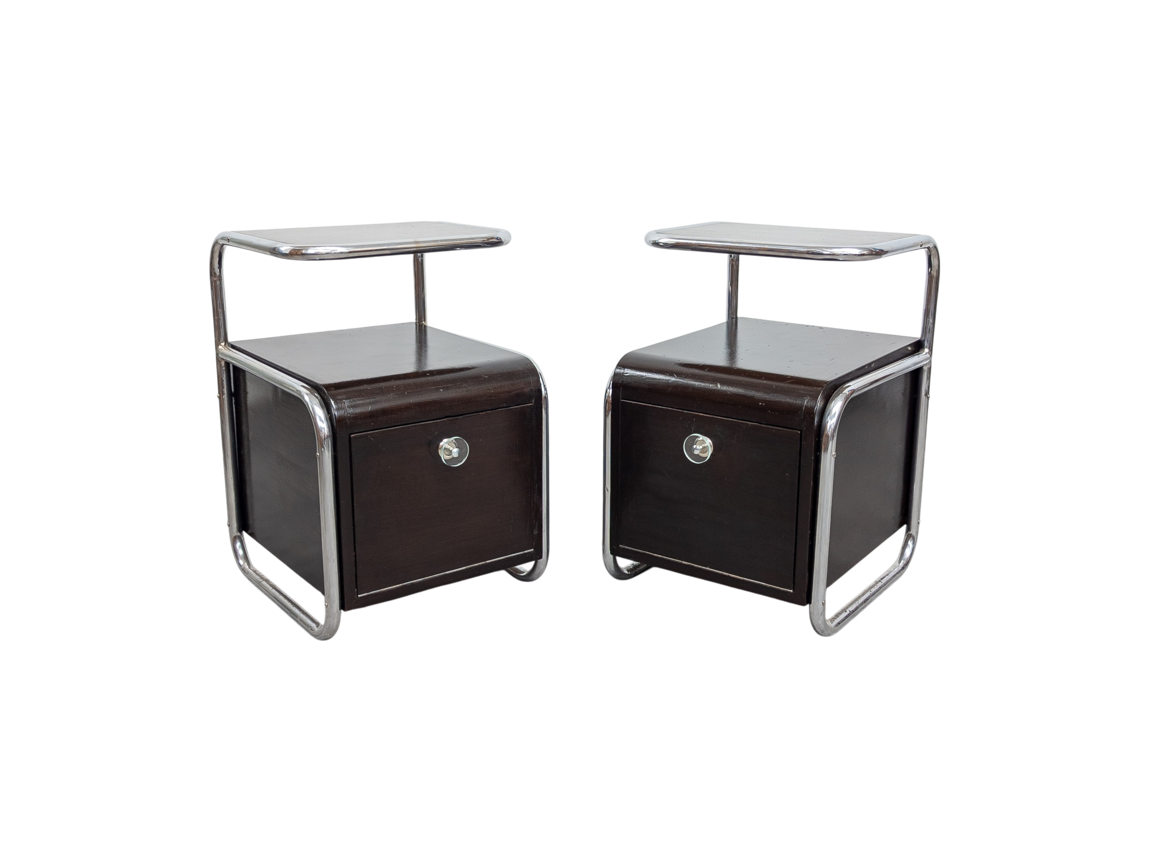 Set_of_2_Bauhaus_tubular_steel_night_stands_Hynek_Gottwald,_1930s