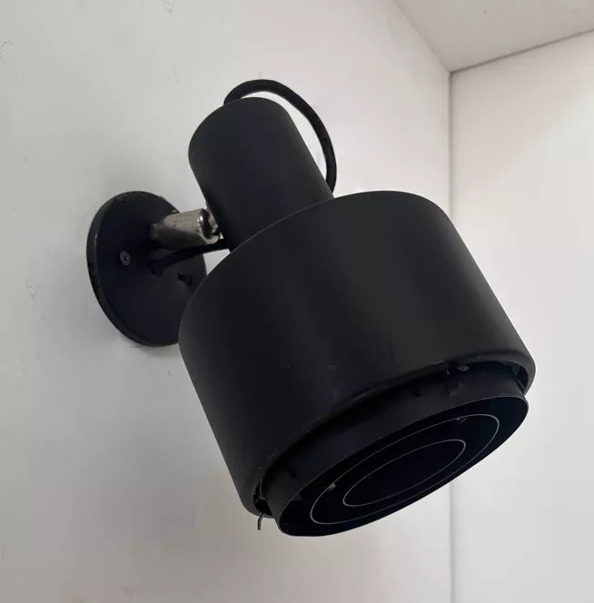 Set_of_2_Black_Lacquered_Metal_Wall_Sconces_by_Louis_Poulsen,_Denmark_1970s
