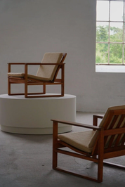 Set_of_2_BM2256_Lounge_Chairs_in_Oak_&_Hessian_by_Børge_Mogensen,_Denmark,_1960s