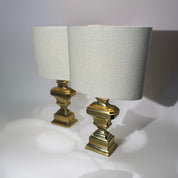Set_of_2_Italian_Brass_Table_Lamps_with_Bouclé_Shades,_Mid_Century_Modern_Lighting,_1950s