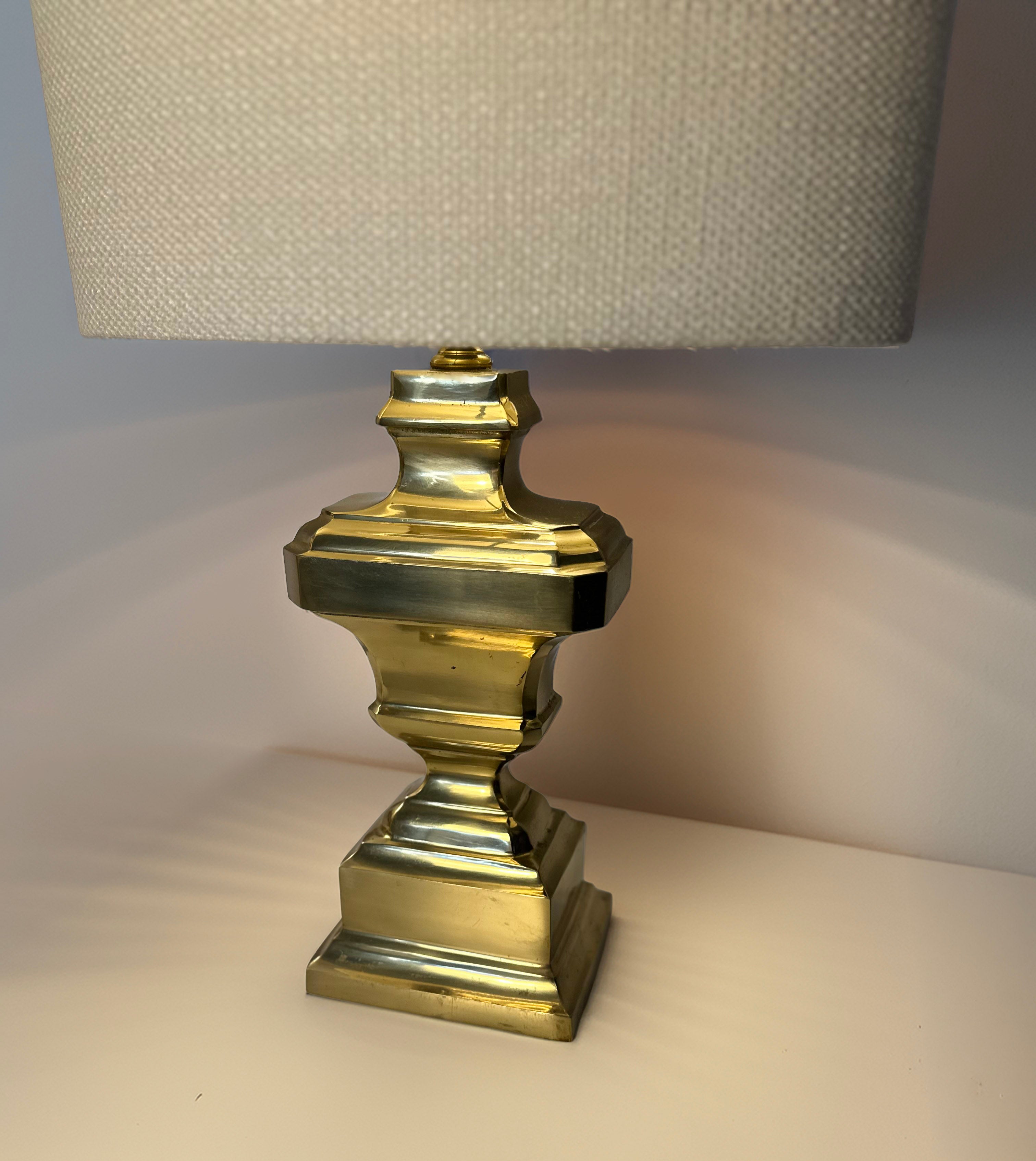 Set_of_2_Italian_Brass_Table_Lamps_with_Bouclé_Shades,_Mid_Century_Modern_Lighting,_1950s