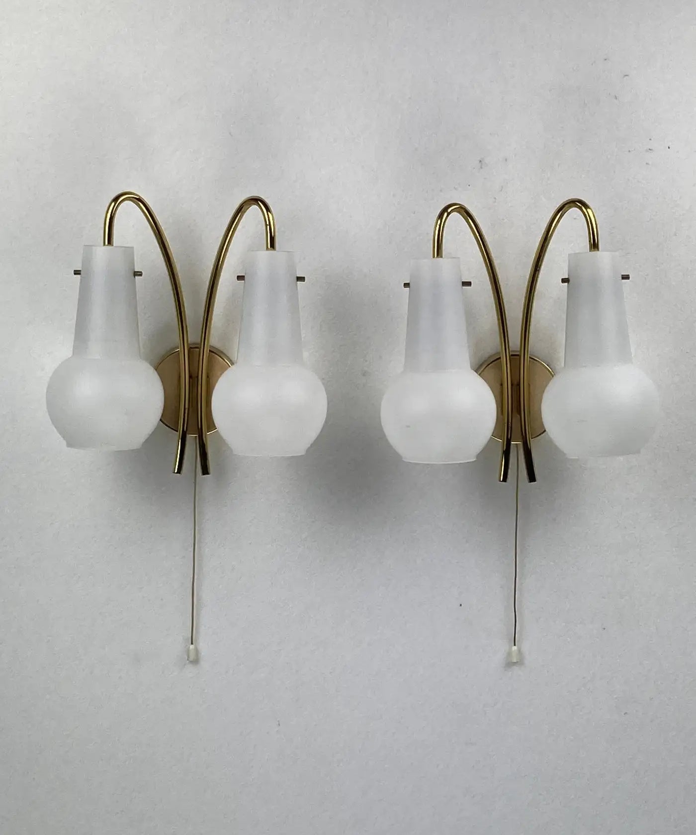 Set_of_2_Brass_and_Opaline_Glass_Wall_Sconces,_1950s,_Austria