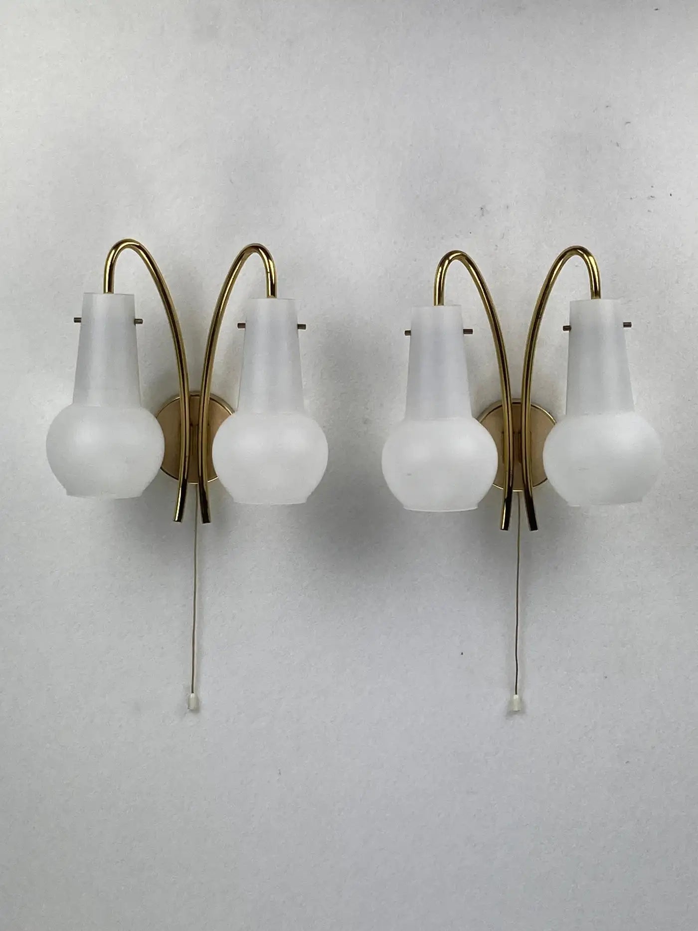 Set_of_2_Brass_and_Opaline_Glass_Wall_Sconces,_1950s,_Austria