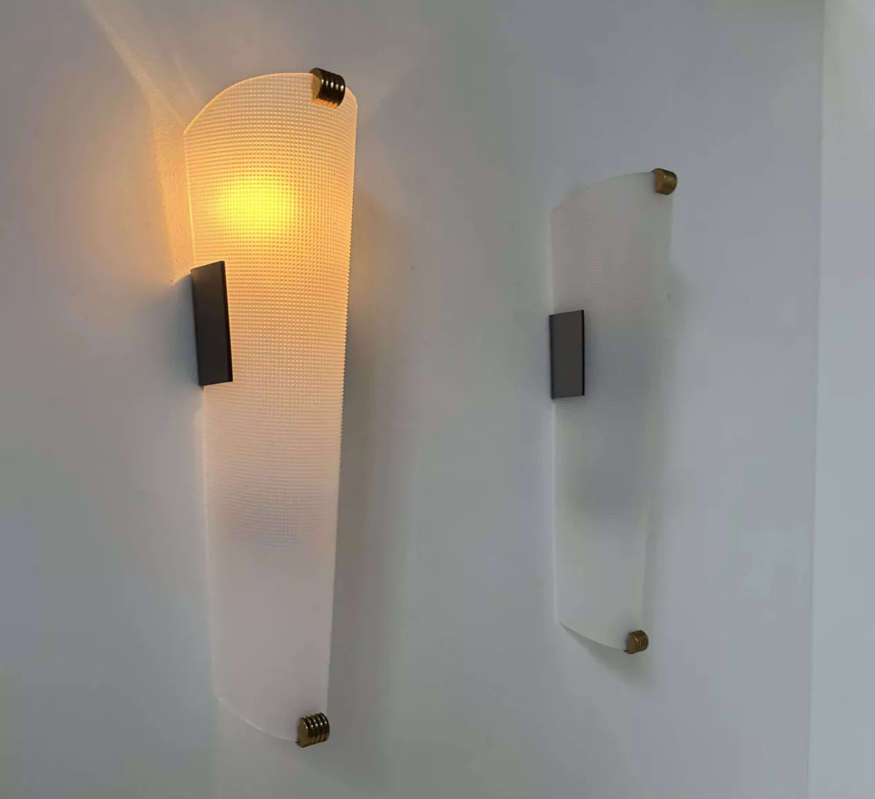 Set_of_2_Brass_and_Perspex_Wall_Sconces,_Mid_Century_Modern,_France_1960s