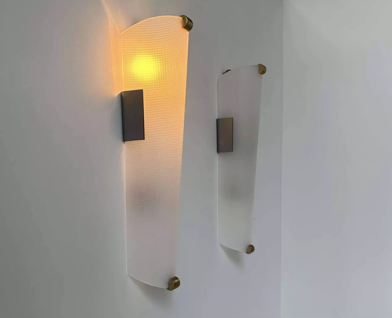 Set_of_2_Brass_and_Perspex_Wall_Sconces,_Mid_Century_Modern,_France_1960s