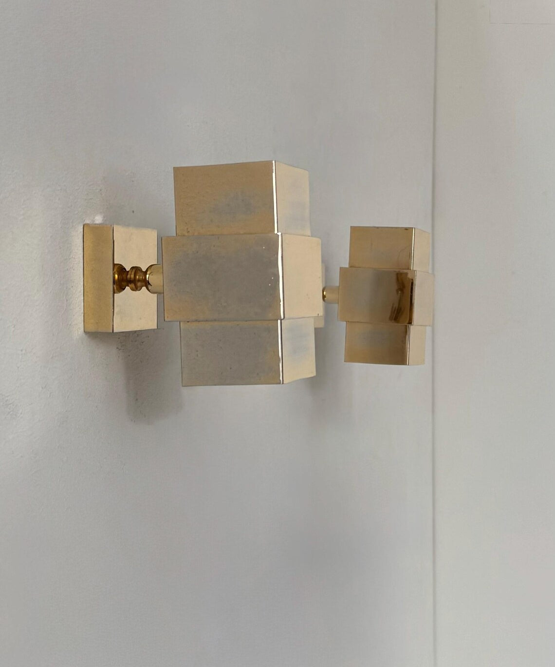 Set_of_2_Brass_Wall_Lights,_Mid_Century_Modern,_France_1970s