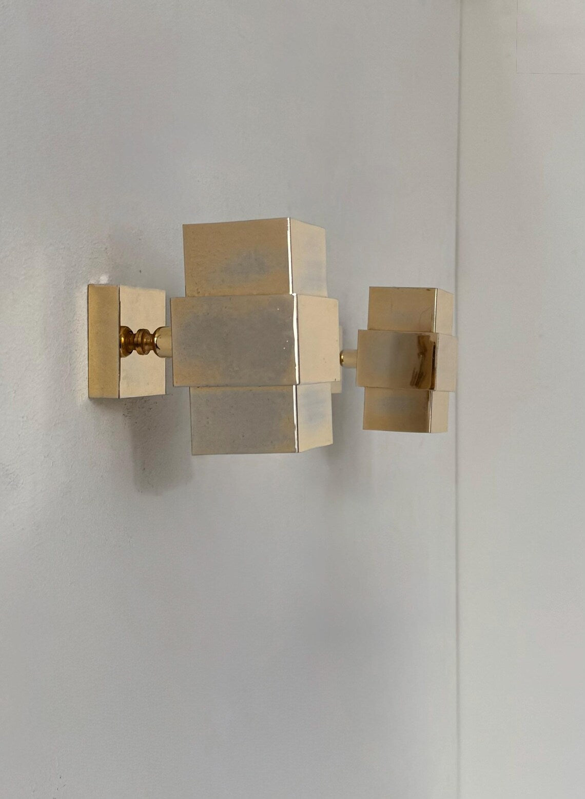 Set_of_2_Brass_Wall_Lights,_Mid_Century_Modern,_France_1970s