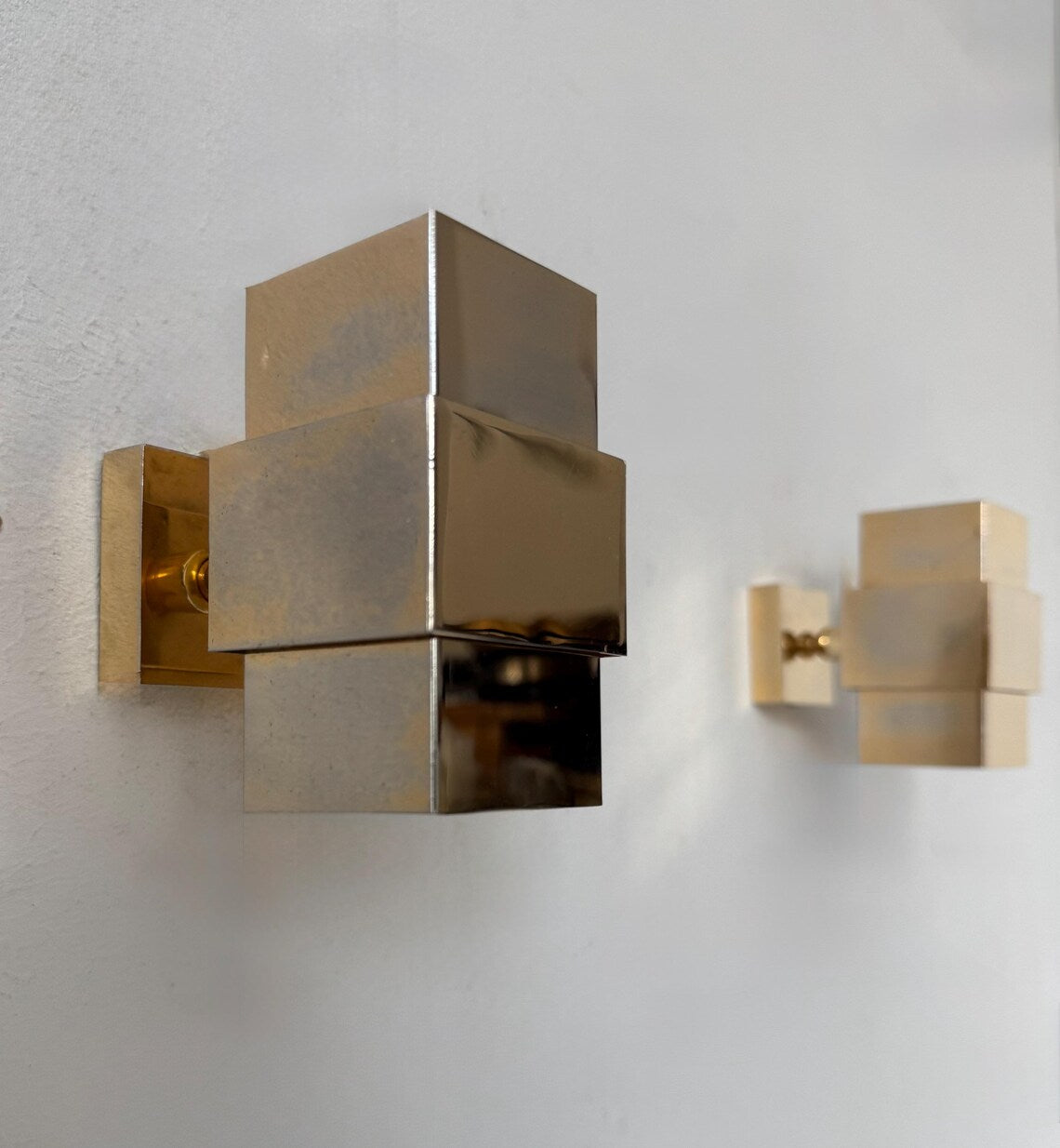 Set_of_2_Brass_Wall_Lights,_Mid_Century_Modern,_France_1970s