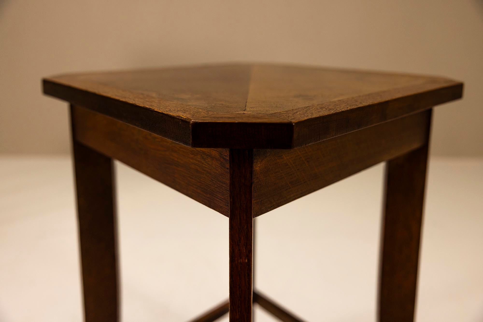 Set_of_2_Chairs_and_a_Side_Table_by_Pander,_The_Netherlands_1930s