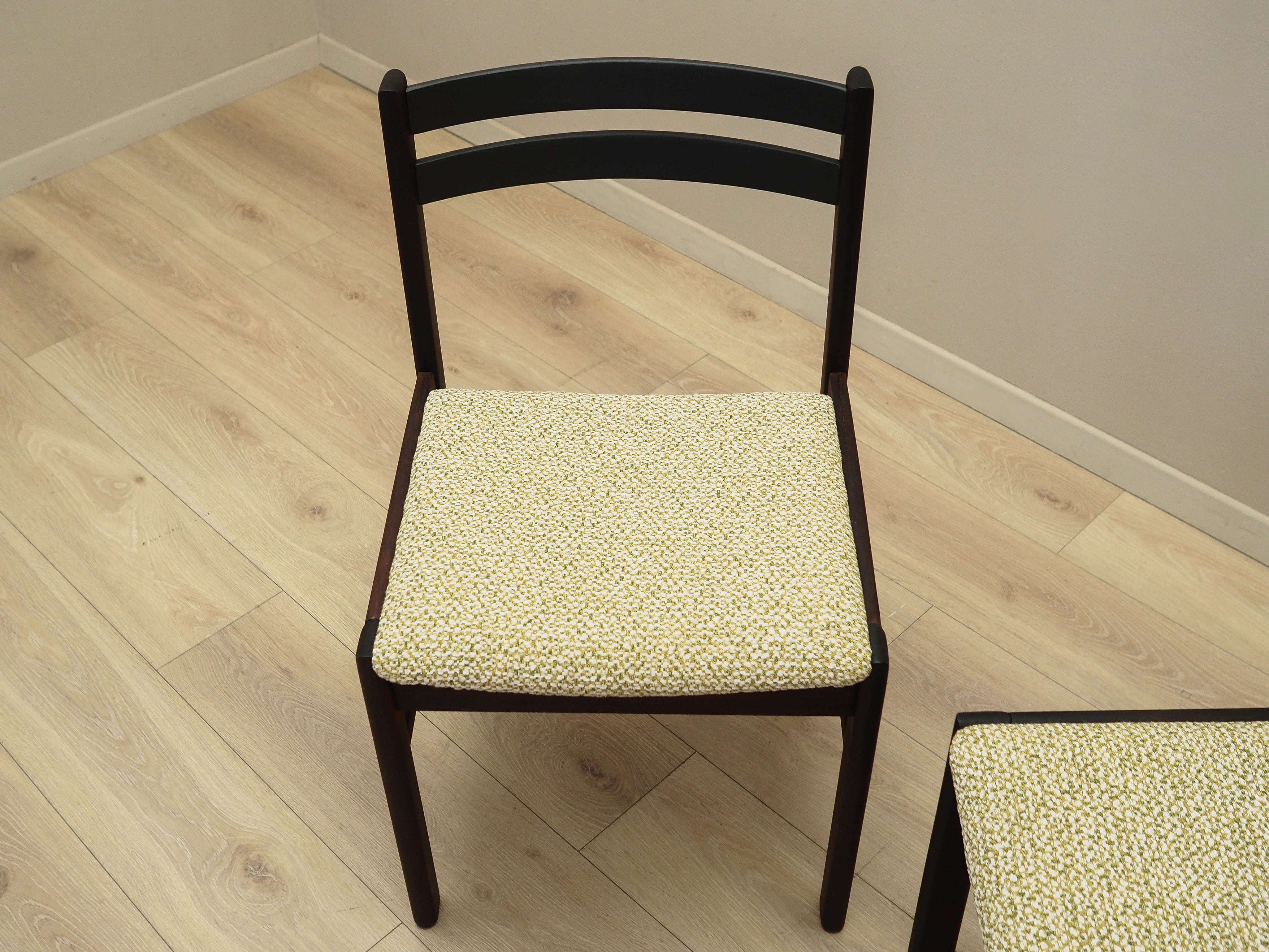 Set_of_2_Chairs,_Danish_Design,_Rosewood_Wood,_1970s,_Denmark