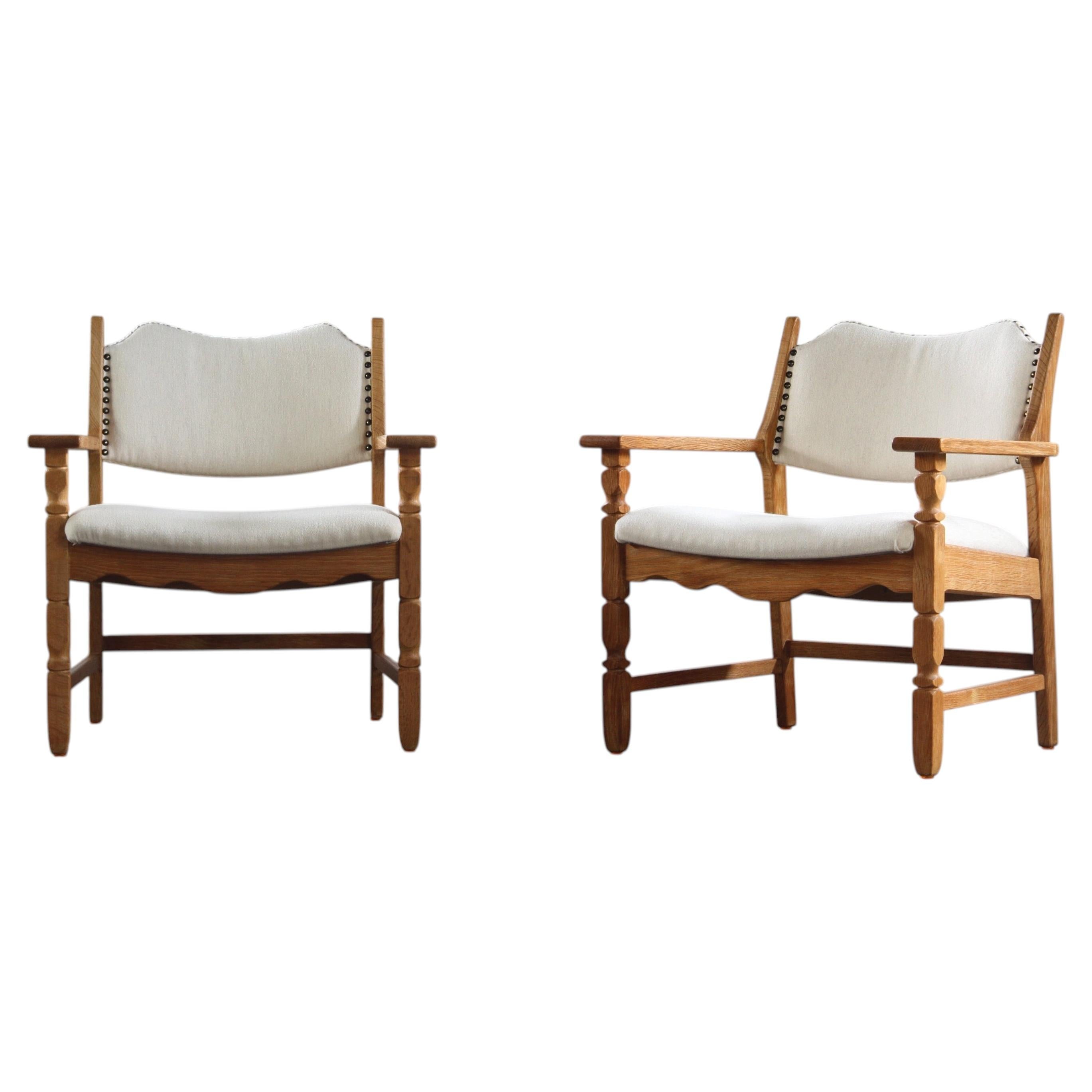 Set_of_2_Danish_Brutalist_Oak_Lounge_Chairs_by_Henning_Kjærnulf_with_Off-White_Linen_Upholstery