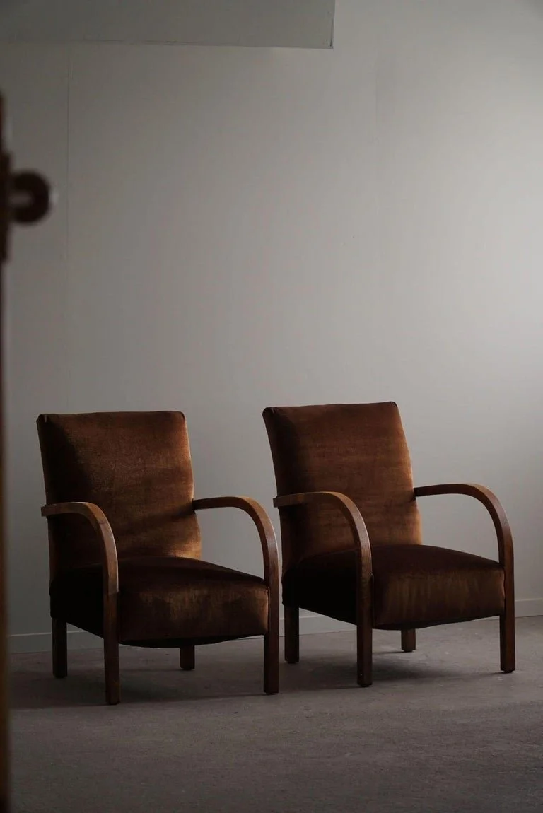 Set_of_2_Danish_Curved_Art_Deco_Lounge_Chairs_by_Fritz_Hansen,_Reupholstered,_1940s