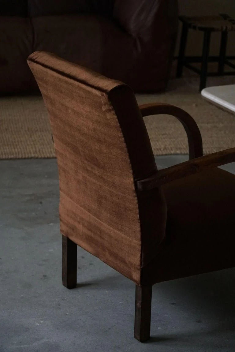 Set_of_2_Danish_Curved_Art_Deco_Lounge_Chairs_by_Fritz_Hansen,_Reupholstered,_1940s