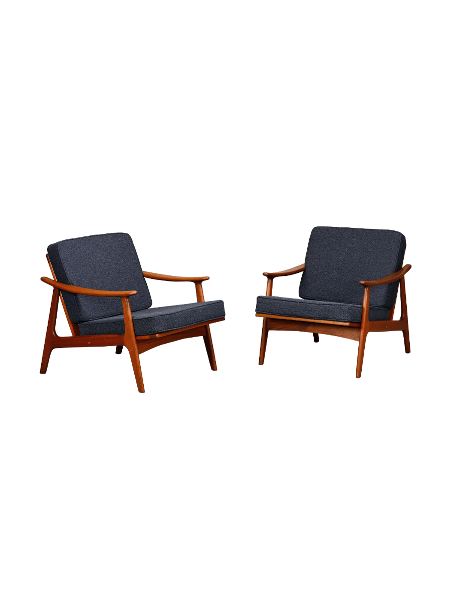 Set_of_2_Danish_Mid-Century_Modern_Teak_Armchairs_with_Dark_Blue_Bouclé_Upholstery,_1960s