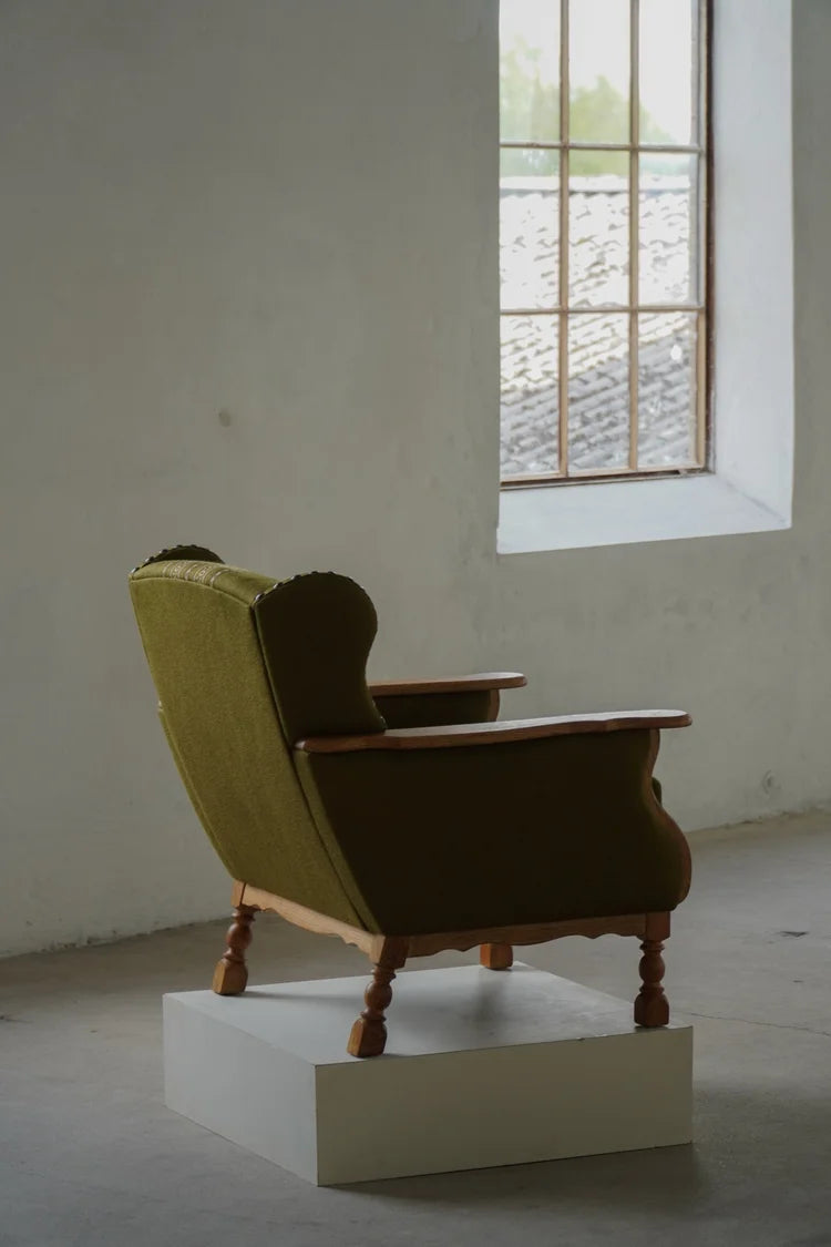 Set_of_2_Danish_Modern_Oak_Lounge_Chairs,_Denmark,_1950s