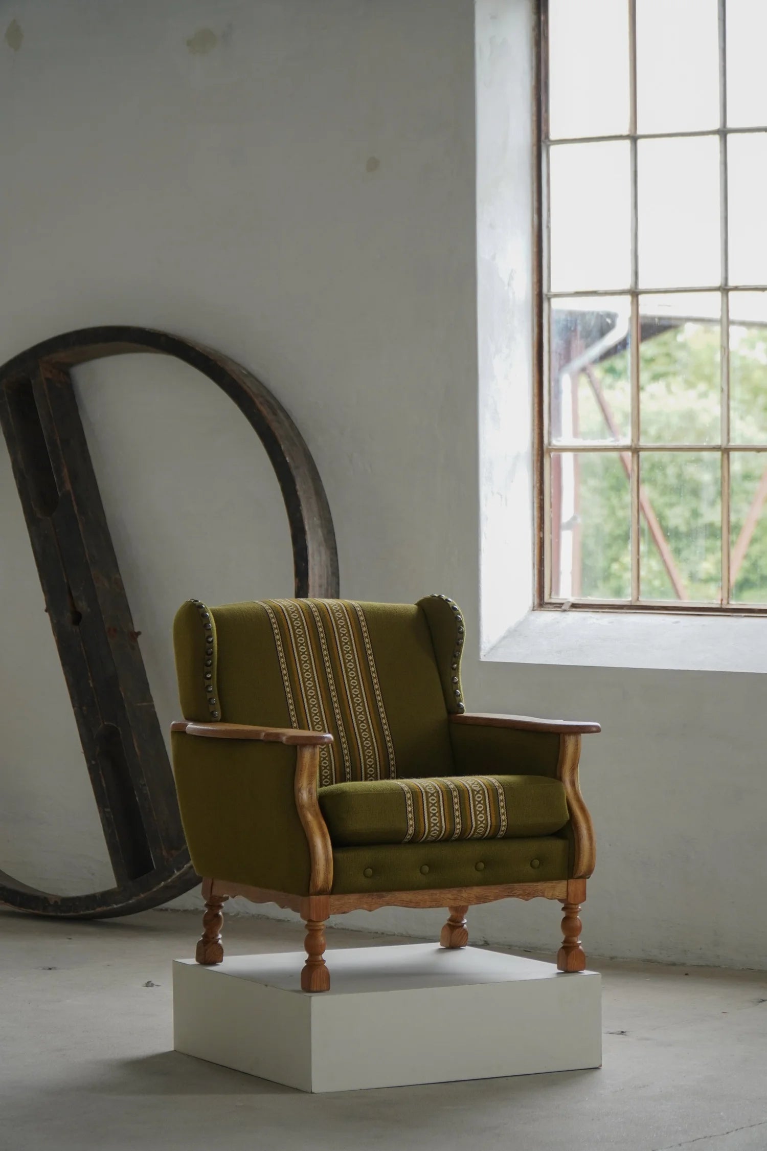 Set_of_2_Danish_Modern_Oak_Lounge_Chairs,_Denmark,_1950s