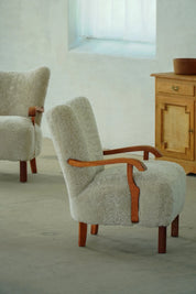 Set_of_2_Danish_Modern_Oak_Lounge_Chairs_with_Shearling_Lambswool,_Denmark,_1950s