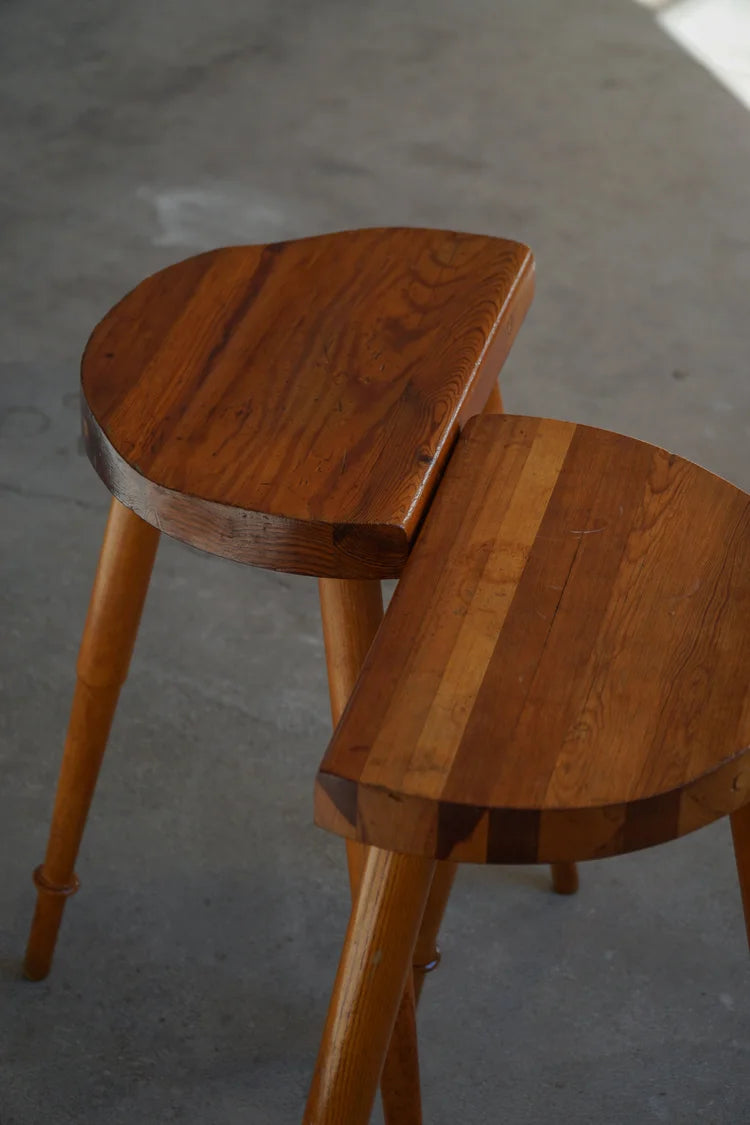 Set_of_2_Danish_Tripod_Bar_Stools_in_Solid_Pine