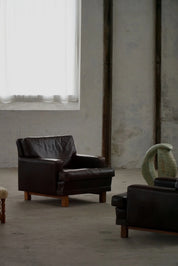 Set_of_2_Dark_Brown_Lounge_Chairs,_Scandinavian_Mid_Century_Style