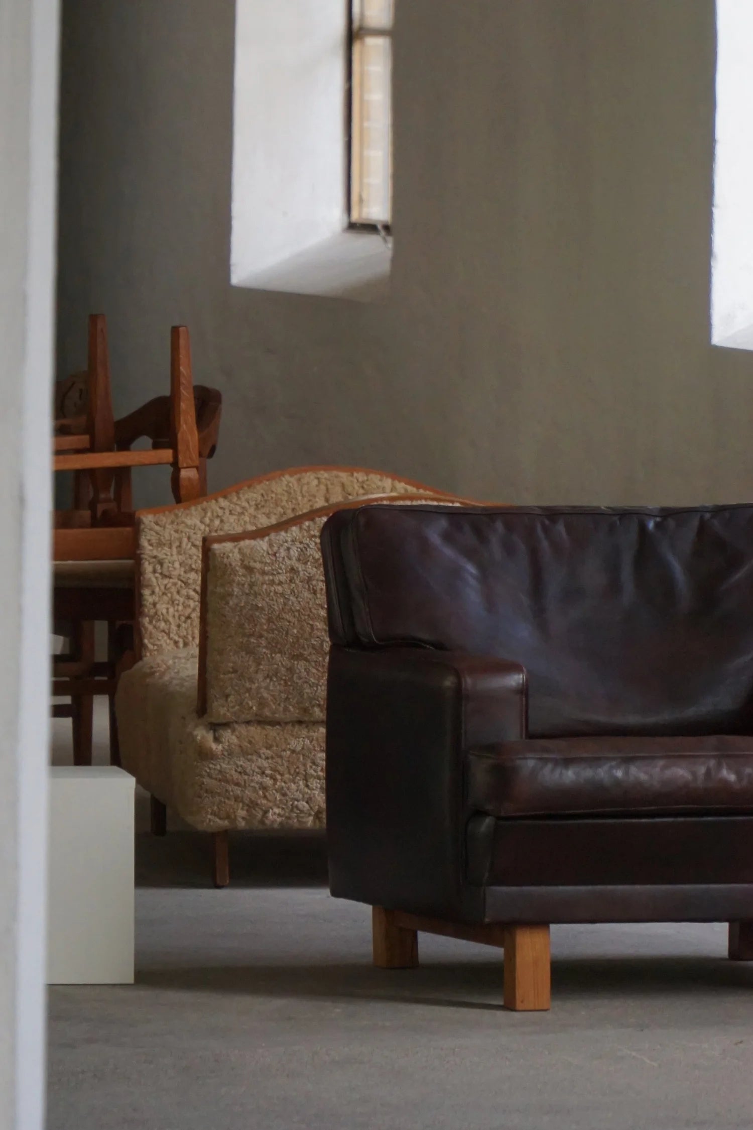 Set_of_2_Dark_Brown_Lounge_Chairs,_Scandinavian_Mid_Century_Style