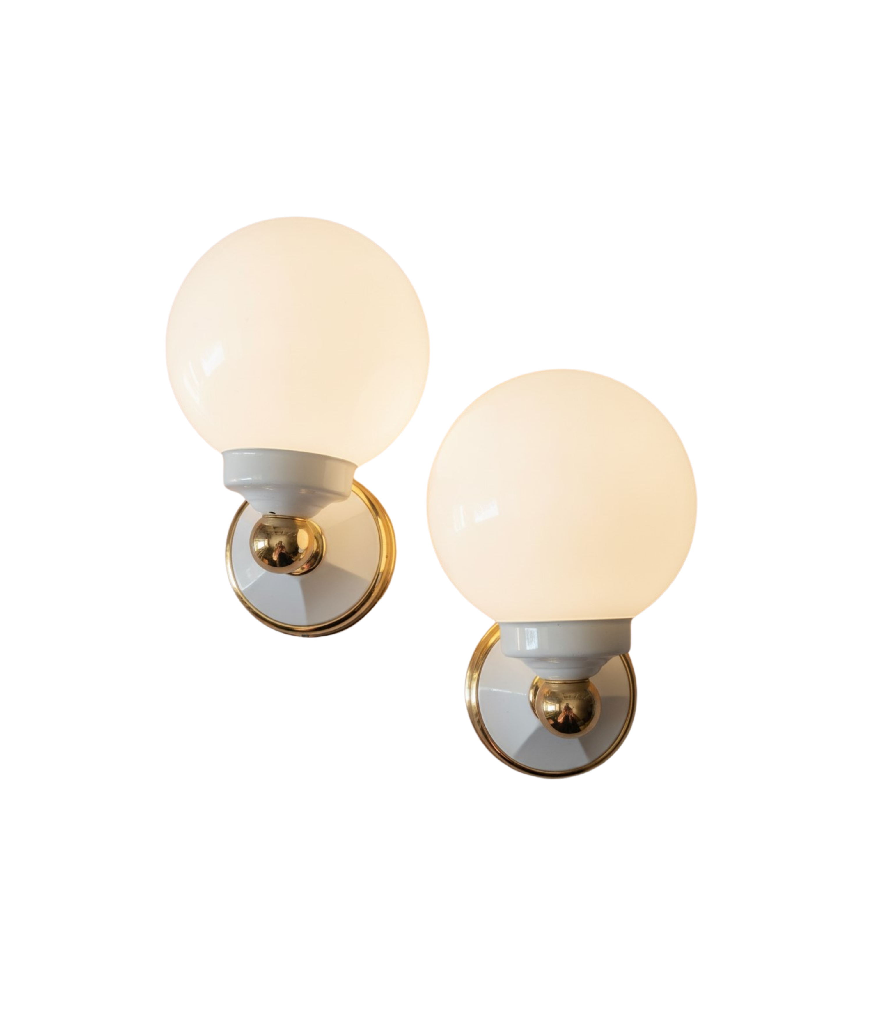 Set_of_2_French_Art_Deco_Bauhaus_Wall_Lights_in_Opaline_Glass,_Brass_and_Ceramic