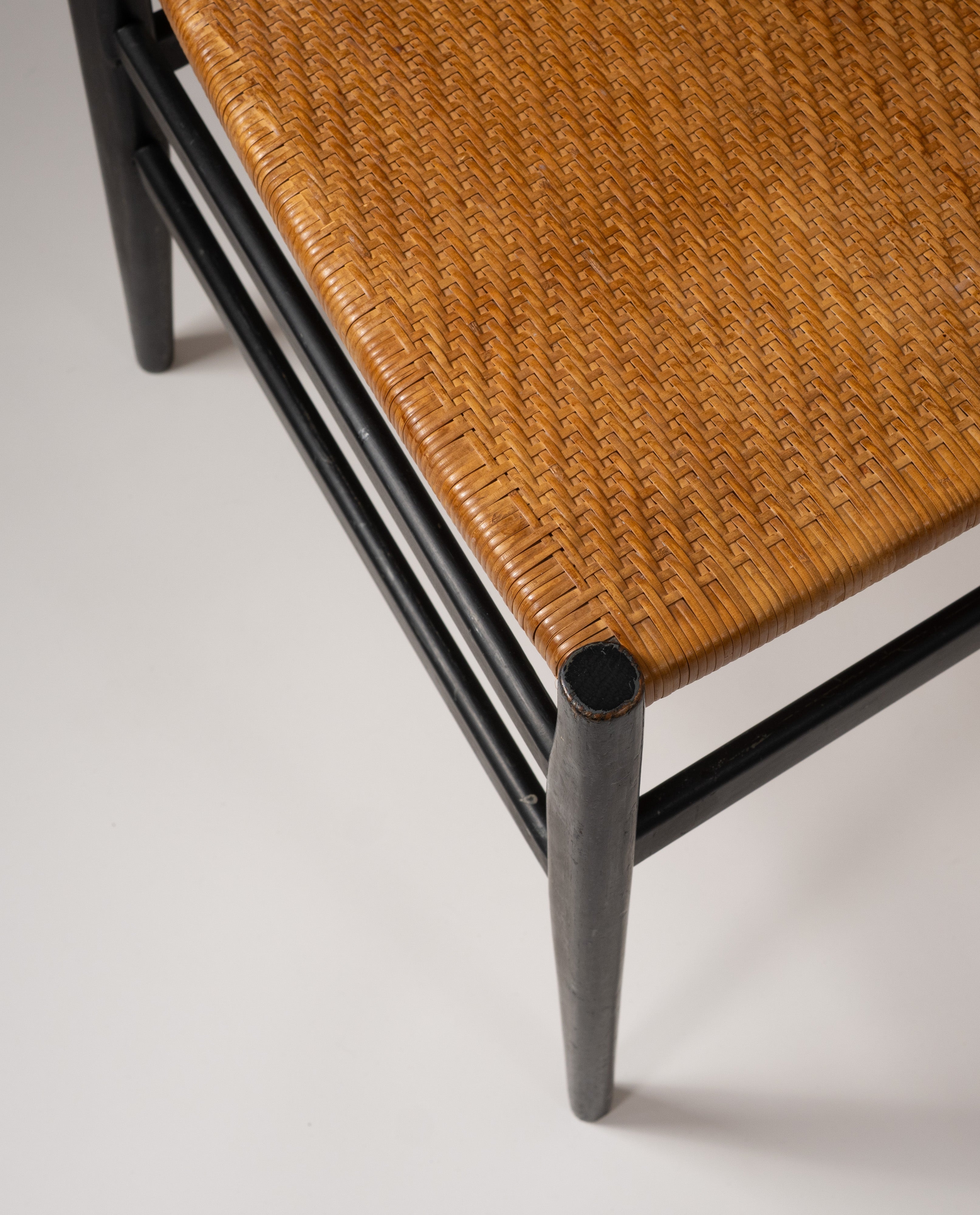 Set_of_2_Gio_Ponti_“Superleggera”_Chairs_for_Cassina,_Italy,_1957