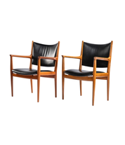 Set_of_2_Hans_J._Wegner_JH-513_Office_Armchairs_for_Johannes_Hansen,_1950s