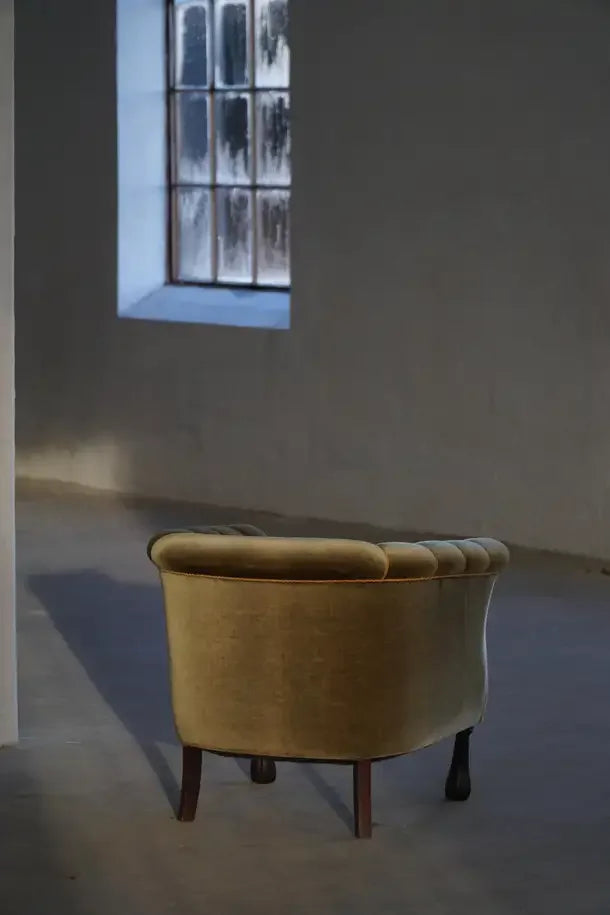Set_of_2_‘Hell’_Lounge_Chairs_in_Green_Velvet