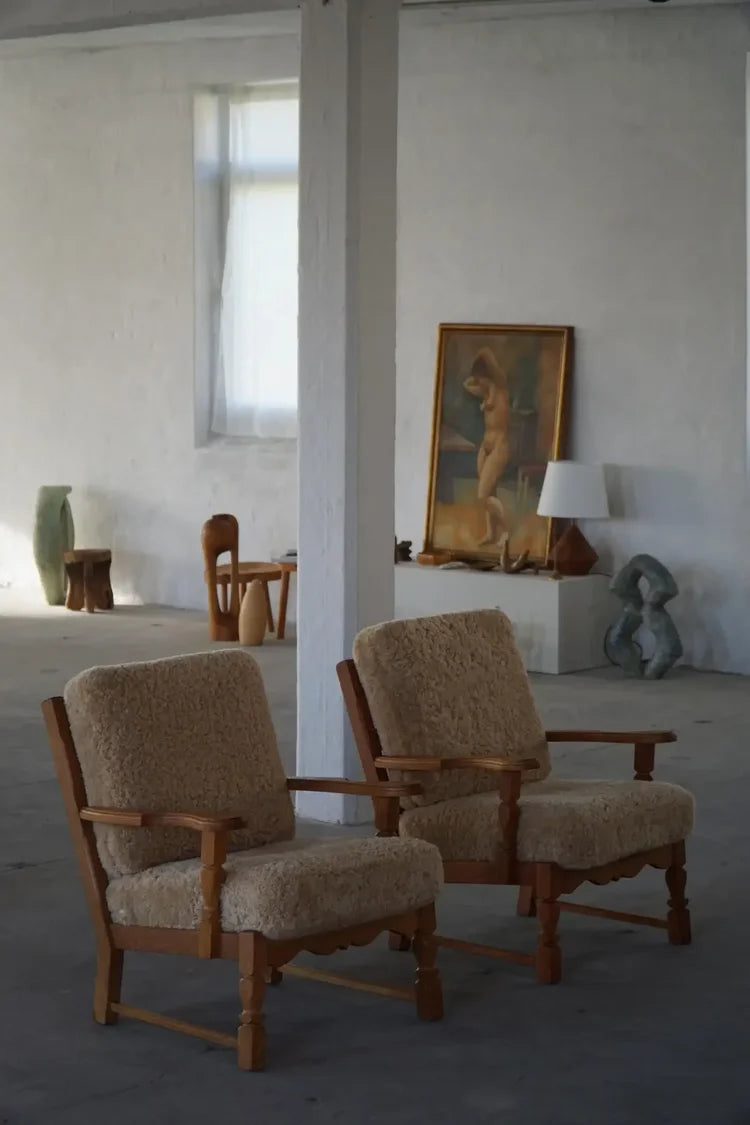 Set_of_2_Henning_Kjærnulf_Danish_Modern_Lounge_Chairs_in_Oak_and_Lambswool,_1960s