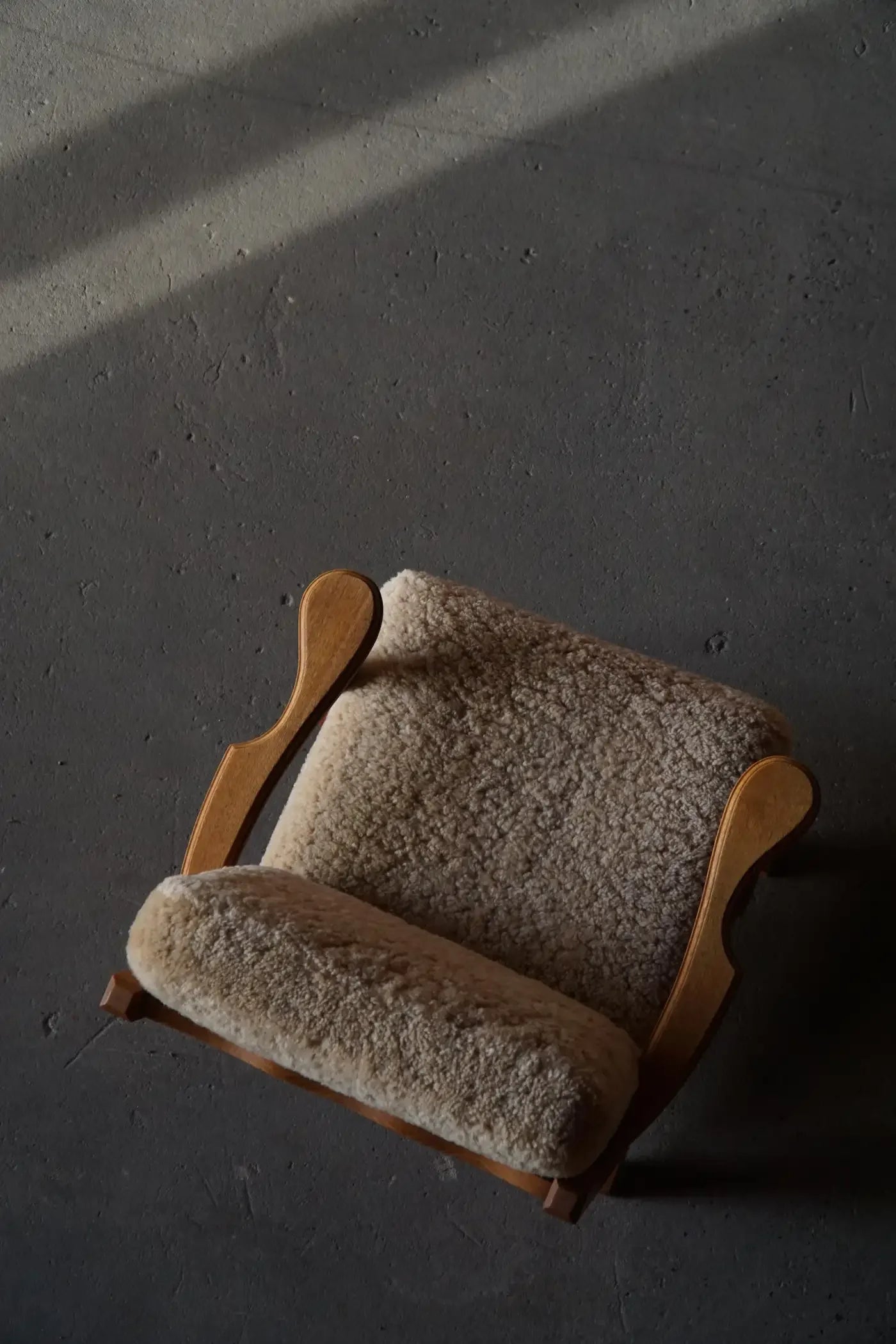 Set_of_2_Henning_Kjærnulf_Danish_Modern_Lounge_Chairs_in_Oak_and_Lambswool,_1960s