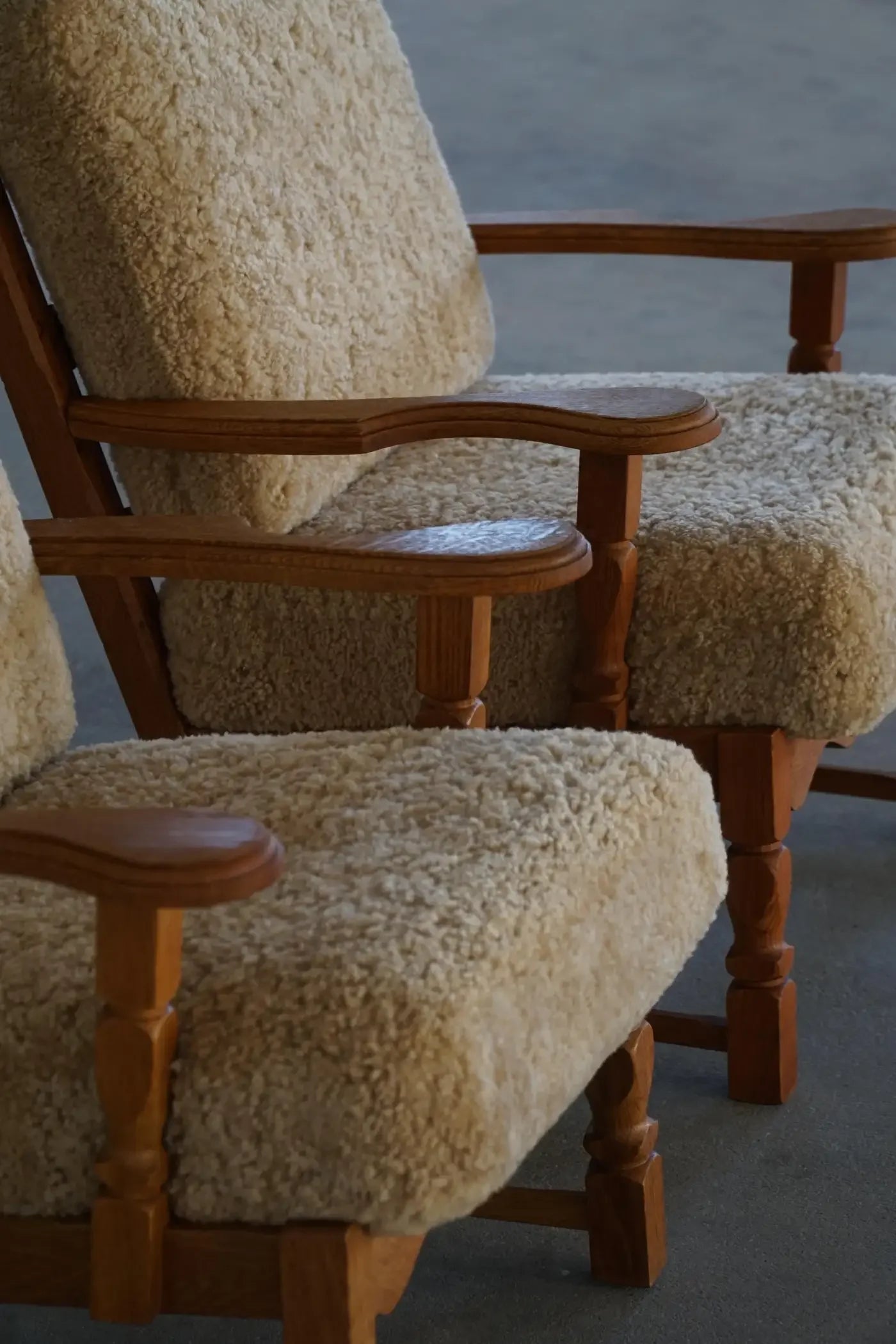 Set_of_2_Henning_Kjærnulf_Danish_Modern_Lounge_Chairs_in_Oak_and_Lambswool,_1960s