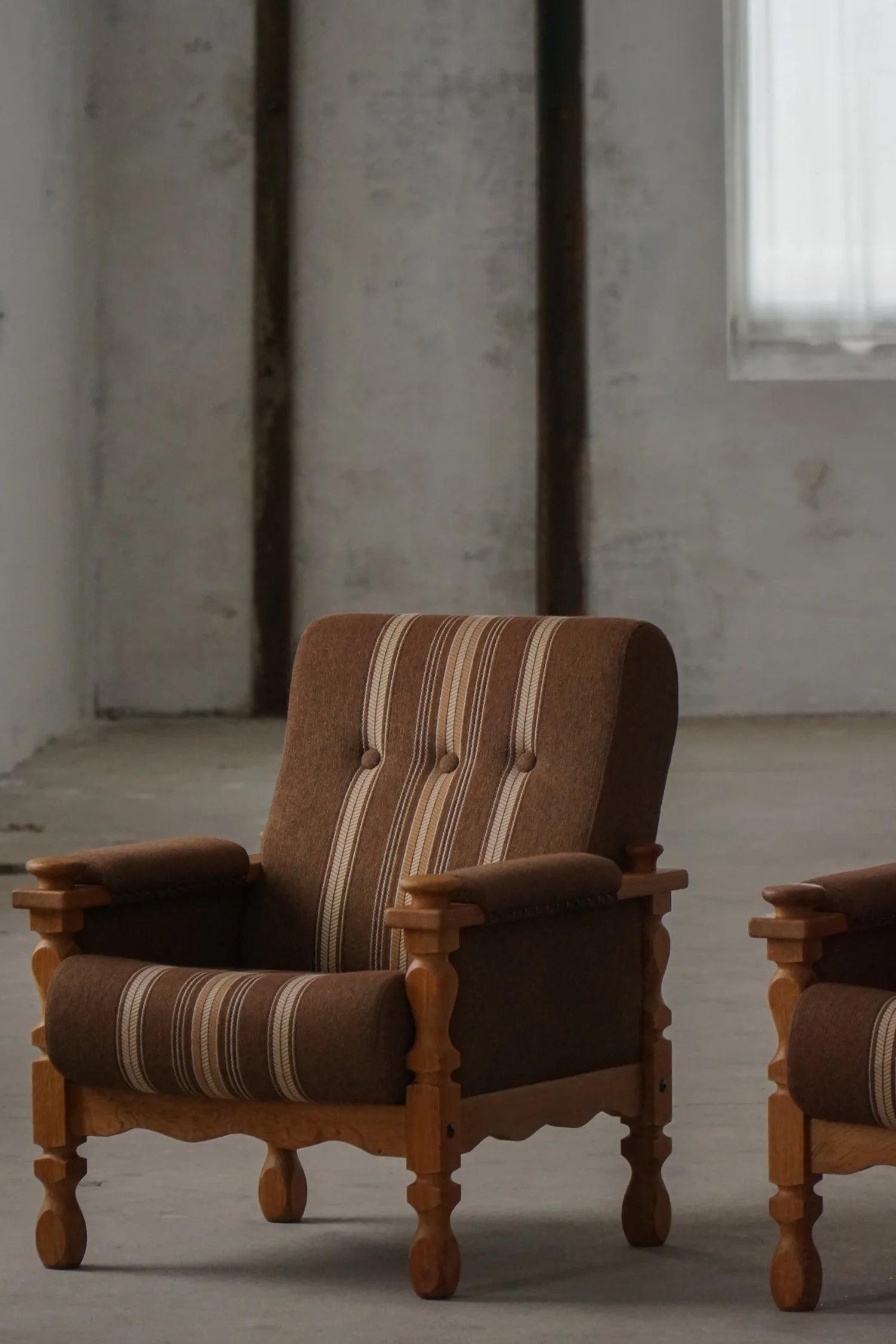 Set_of_2_Henning_Kjærnulf_Lounge_Chairs_in_Oak_and_Wool,_Danish_Modern_Design