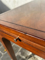 Set_of_2_Henredon_Tables