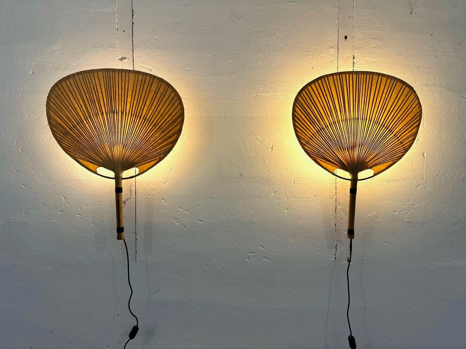 Set_of_2_Ingo_Maurer_Uchiwa_III_Wall_Lamps_for_M_Design,_1973