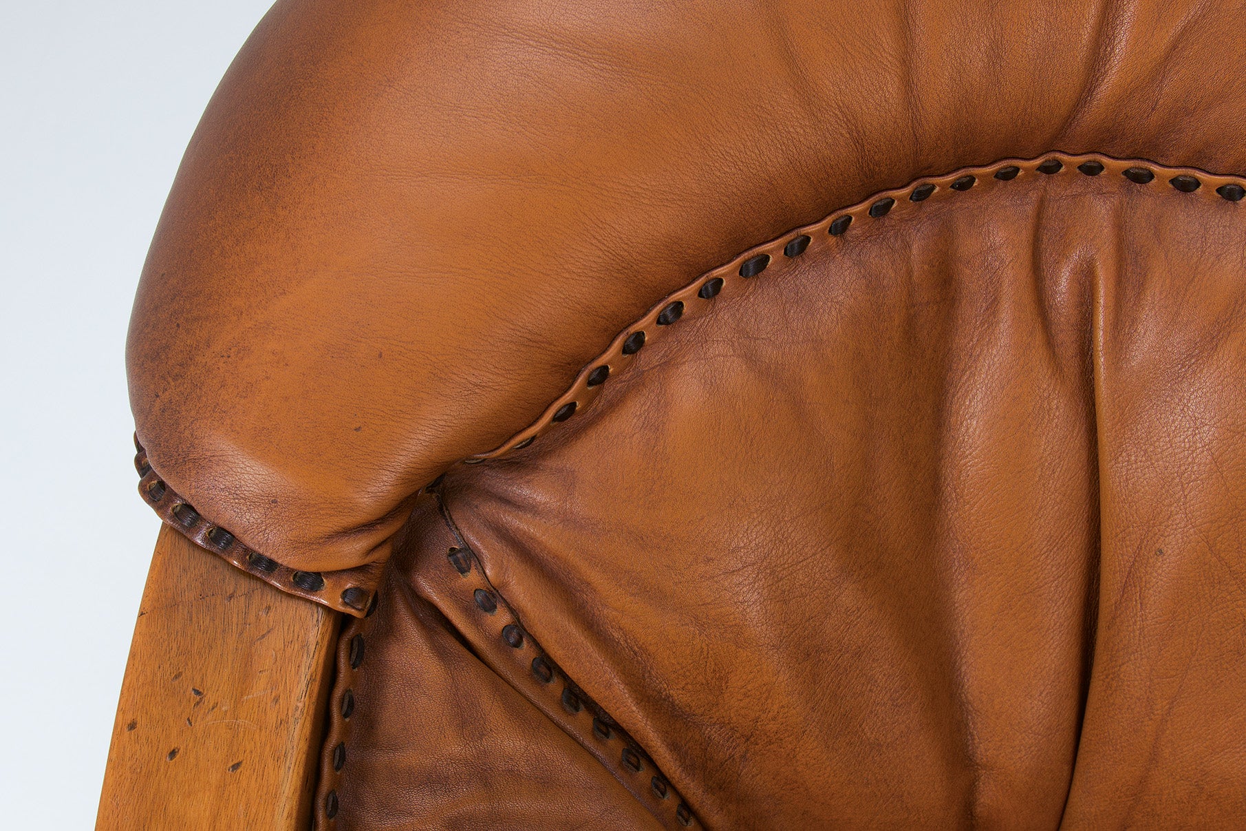 Set_of_2_Italian_Brutalist_lounge_chairs_by_Luciano_Frigerio