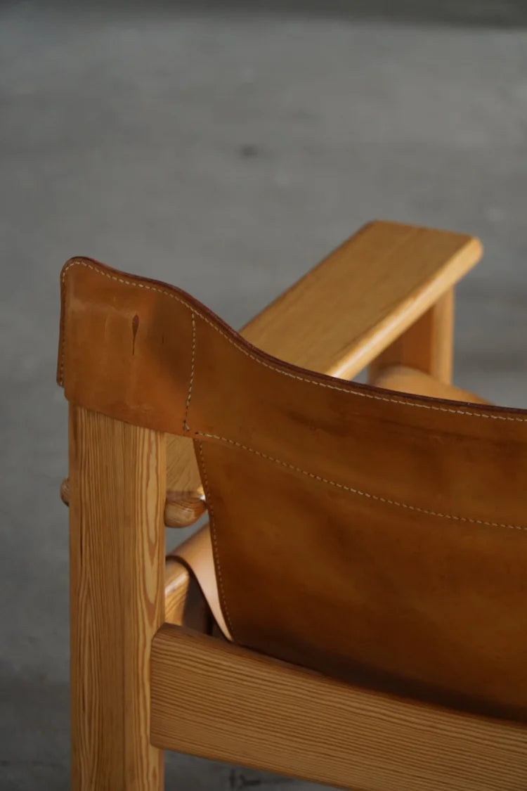 Set_of_2_Karin_Mobring_Armchairs_in_Pine_and_Leather,_Sweden_1970s