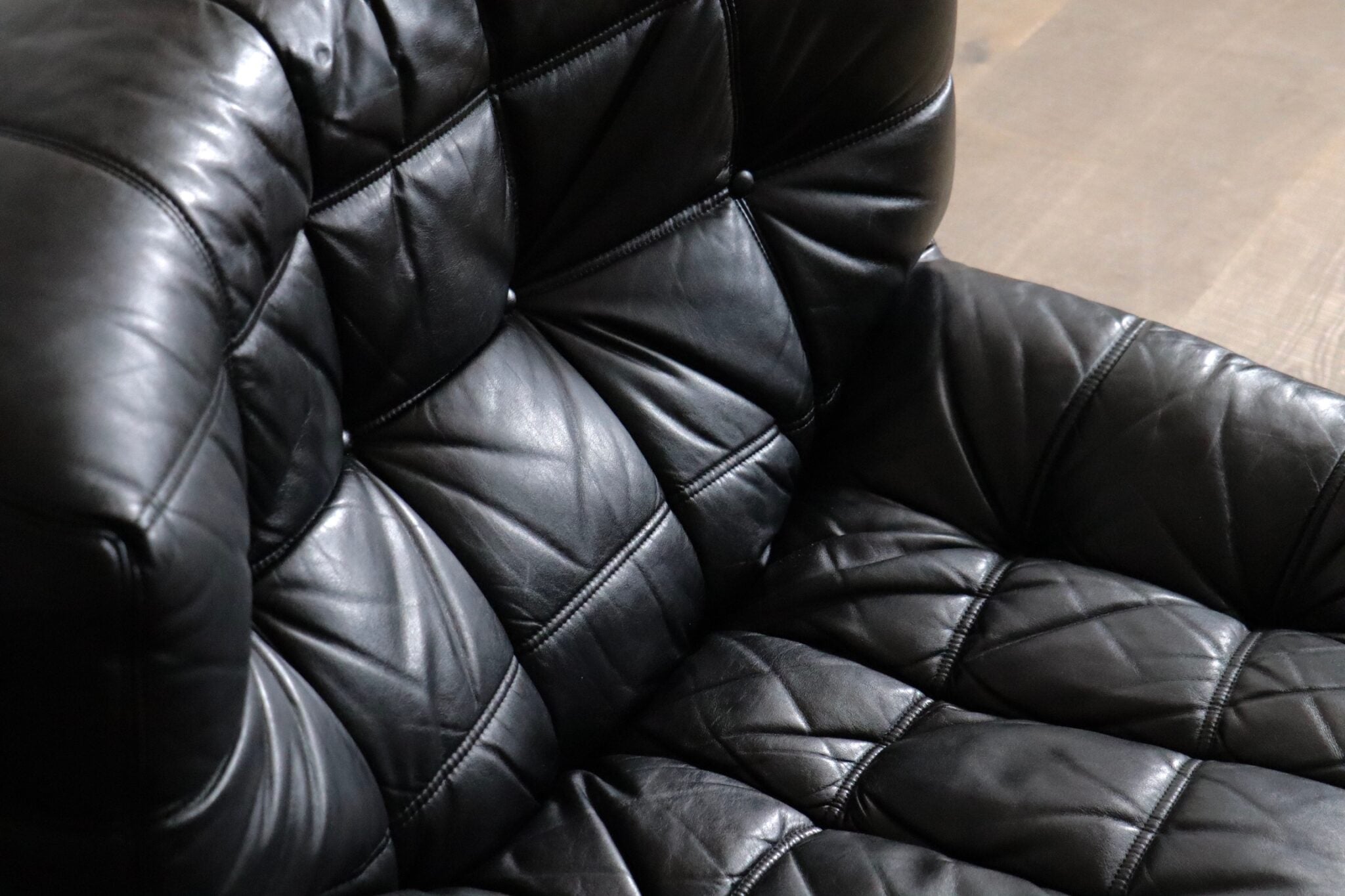 Set_of_2_Kashima_Lounge_Chairs_by_Michel_Ducaroy_for_Ligne_Roset,_Black_Leather,_1970s_French_Design