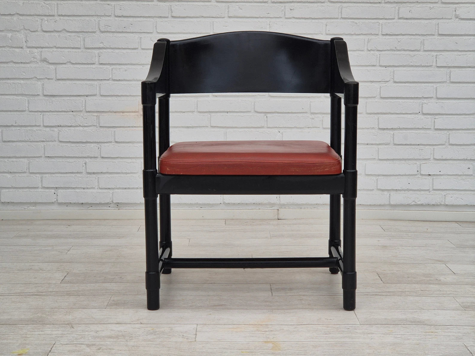 Set_of_2_Lounge_Armchairs_by_Lepokalust,_Upholstered_Seating,_1970s_Finland