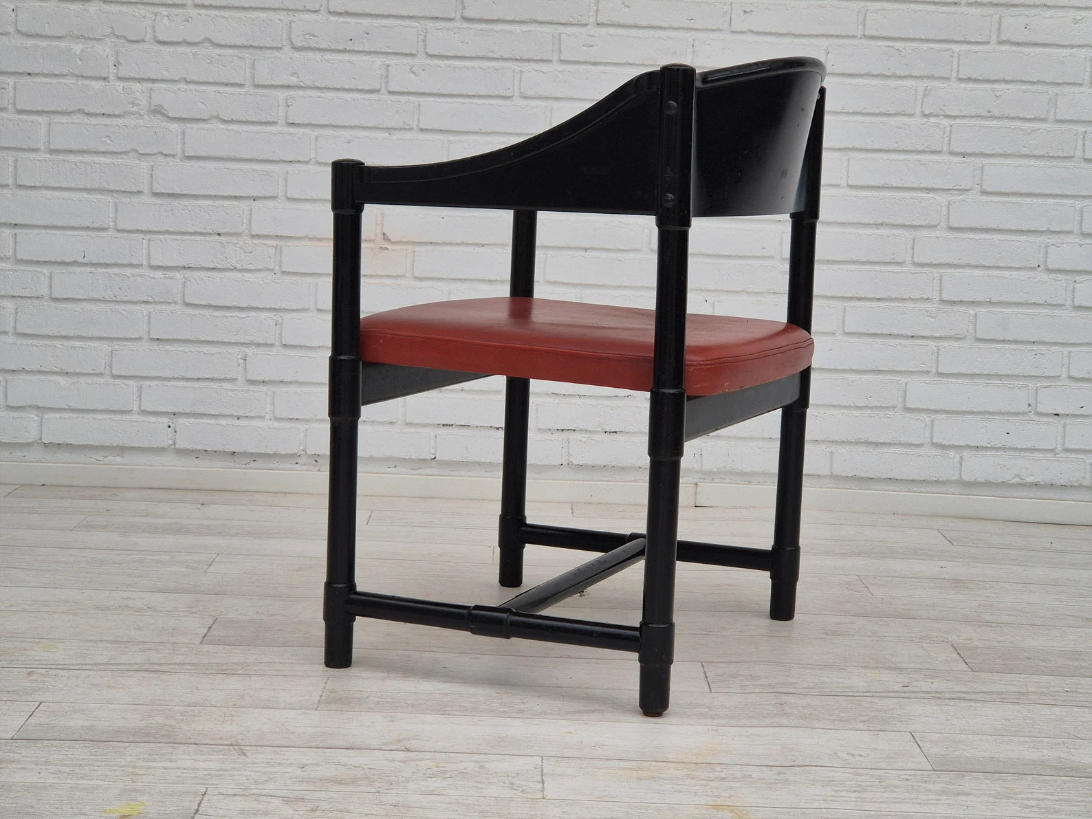 Set_of_2_Lounge_Armchairs_by_Lepokalust,_Upholstered_Seating,_1970s_Finland