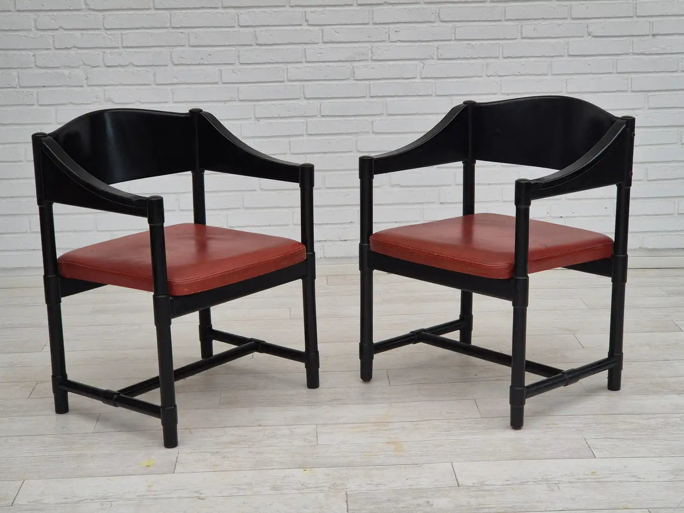 Set_of_2_Lounge_Armchairs_by_Lepokalust,_Upholstered_Seating,_1970s_Finland