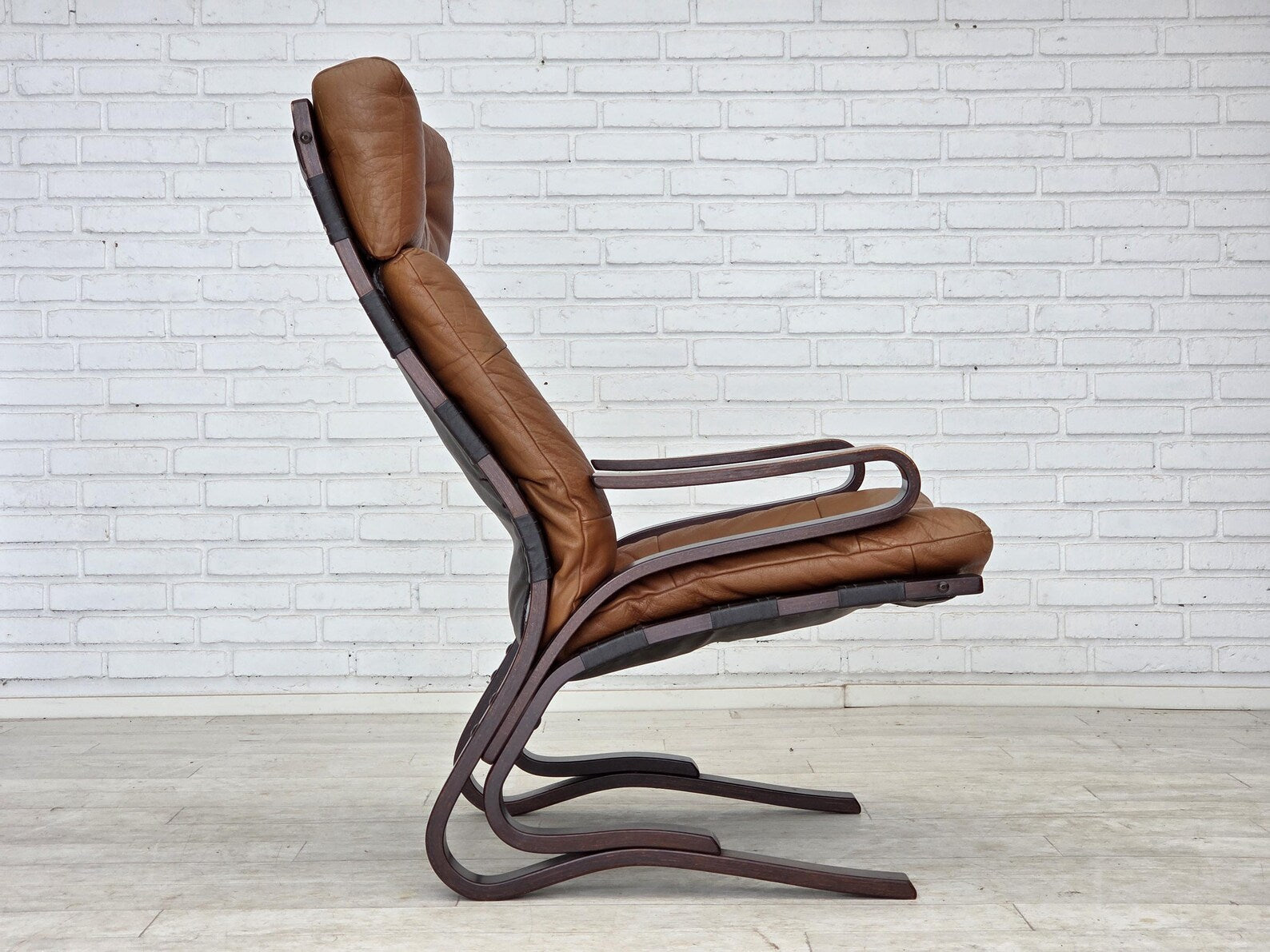 Set_of_2_Lounge_Chairs_by_Else_Poulsson_and_Footstool,_1970s_Norway
