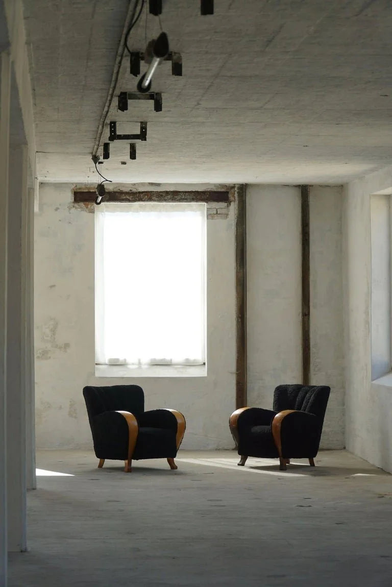 Set_of_2_Lounge_Chairs_from_1930s_Upholstered_in_Lambswool,_Art_Deco,_Swedish_Modern